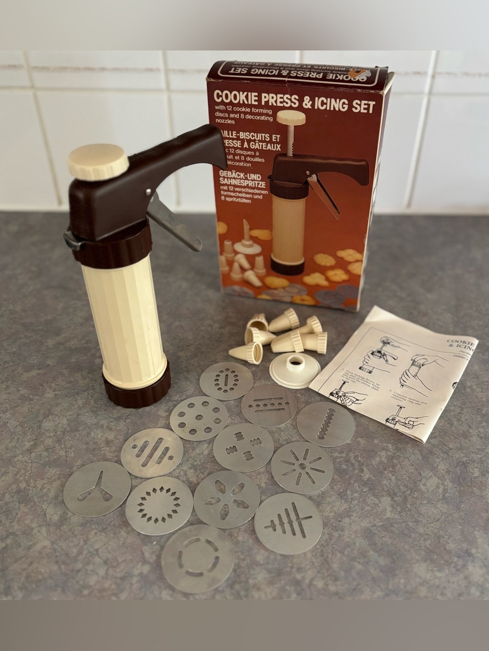 70's Cookie Press and Cake Decorator Set - Baking Set - Icing Piping Set